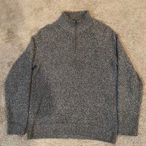 Beautiful and warm Amazon Essentials knit sweater